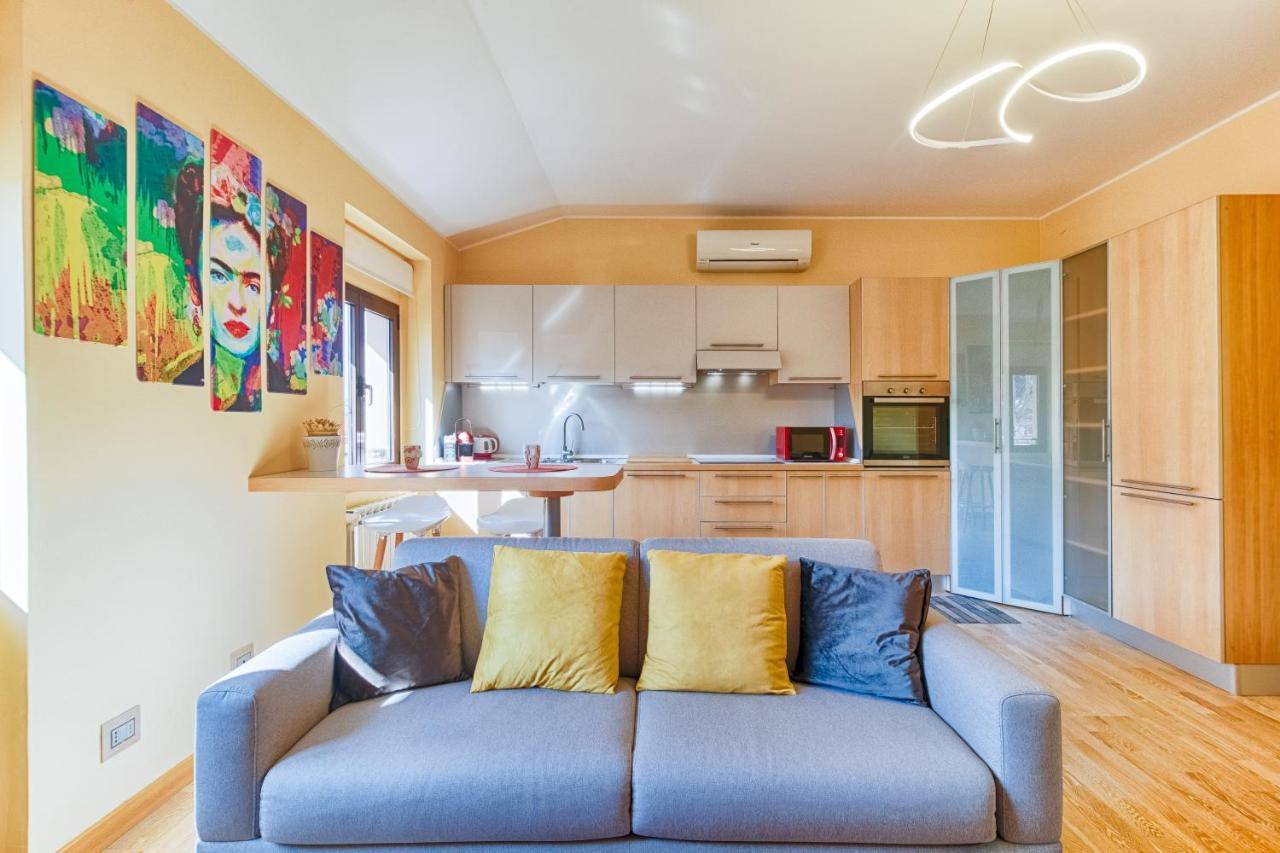 Frida Apartment Nuovo Luminoso Con Vista Aperta Трієст Екстер'єр фото